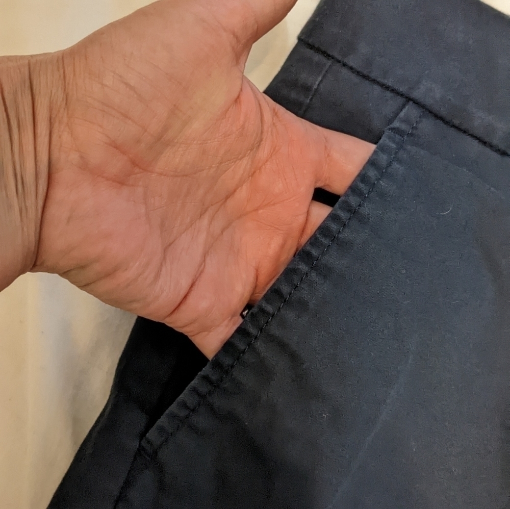 BANANA Republic Chino Long Shorts Size 0 - Picture 6 of 8